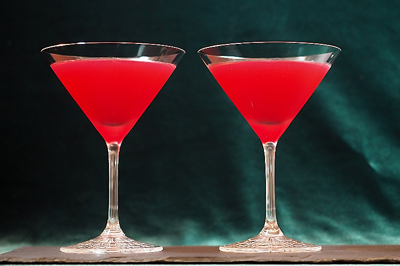 
                  7 Valentines Day Cocktails for the Home Bartender